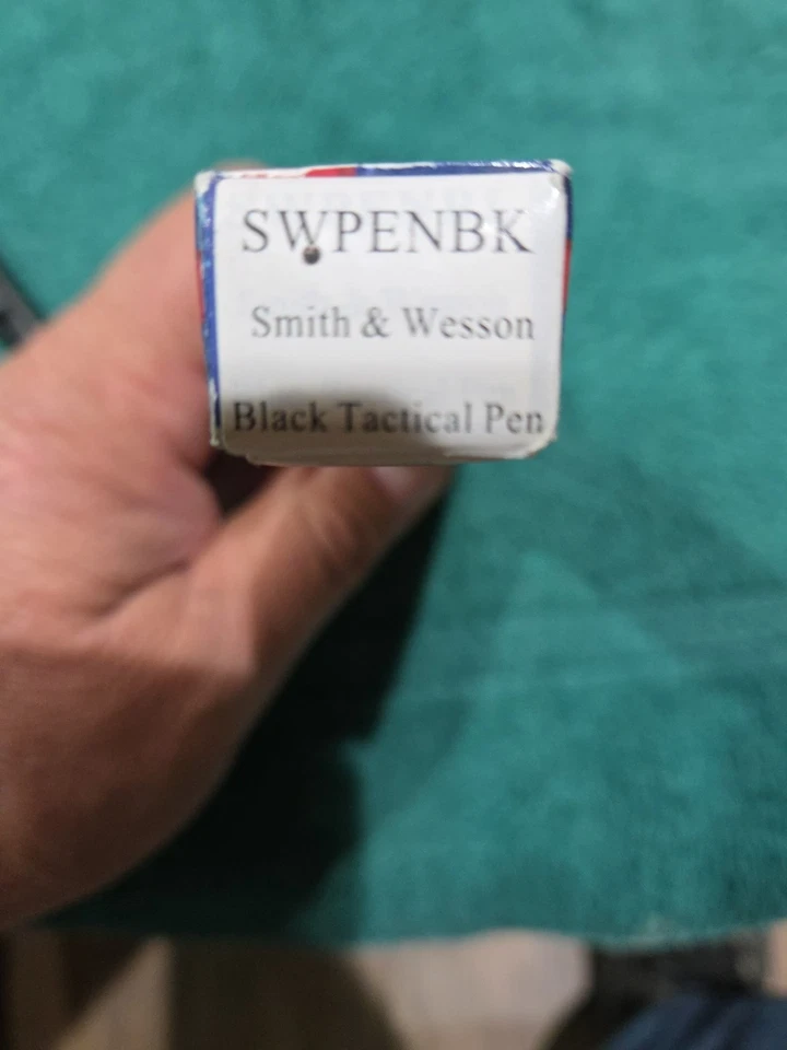 Smith & Wesson 黑色铝制军事和警察战术笔 SWPENBK — 第 2/4 张图片