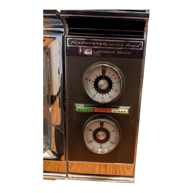 Raytheon Amana Radarange Microwave Oven - Image 6