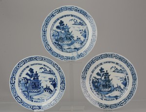 #3 Antique 18th Century Chinese Porcelain Qianlong Blue And White Plates