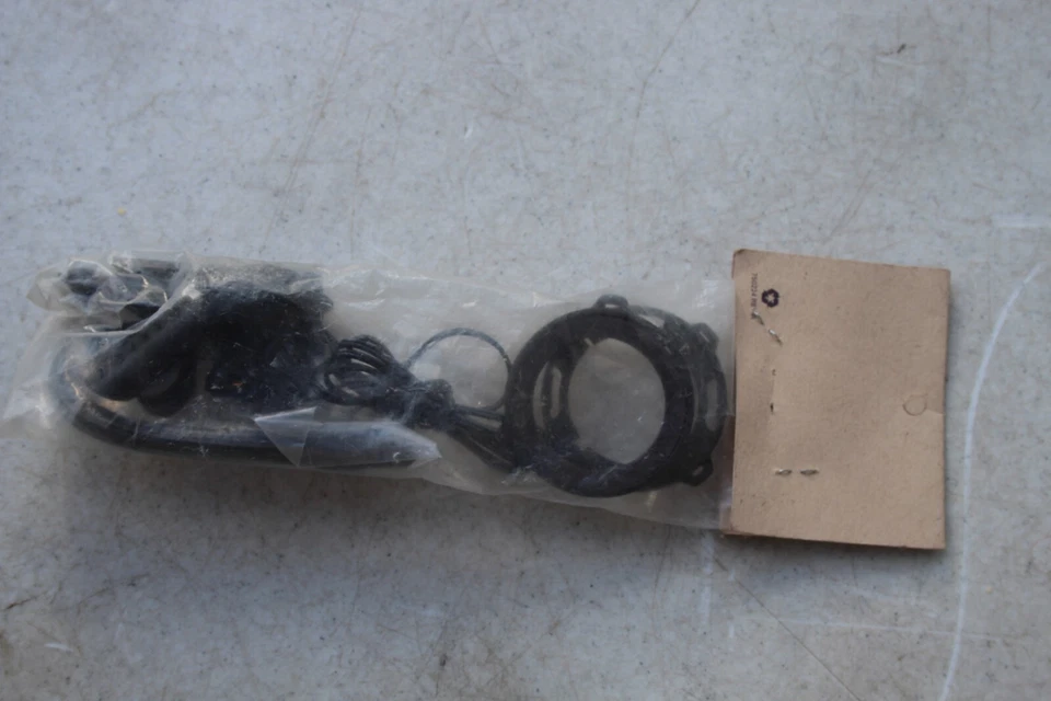 VTG NOS Avocet Cyclometer Computer MOUNT KIT Fasteners Except 15 & 25 750261 - Image 2 of 4