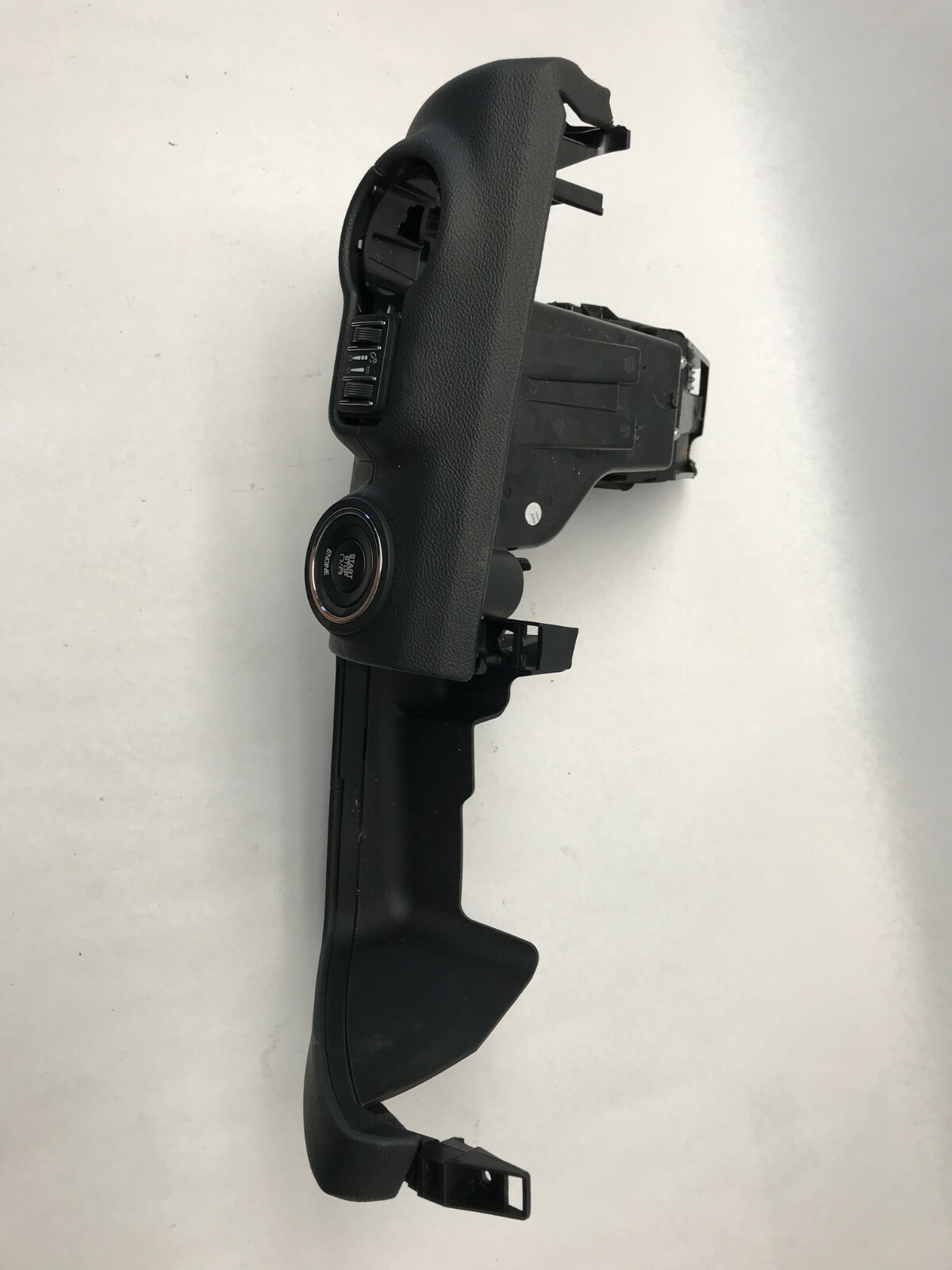 14 15 16 17 MASERATI GHIBLI KNEE TRIM LEFT DRIVER SIDE OEM BLACK START BUTTON