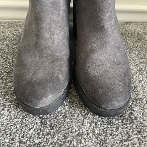 New Look Ankle boots Womens 9 Wide Fit grey Faux Suede block heel booties EUR 40 - Picture 3 of 9
