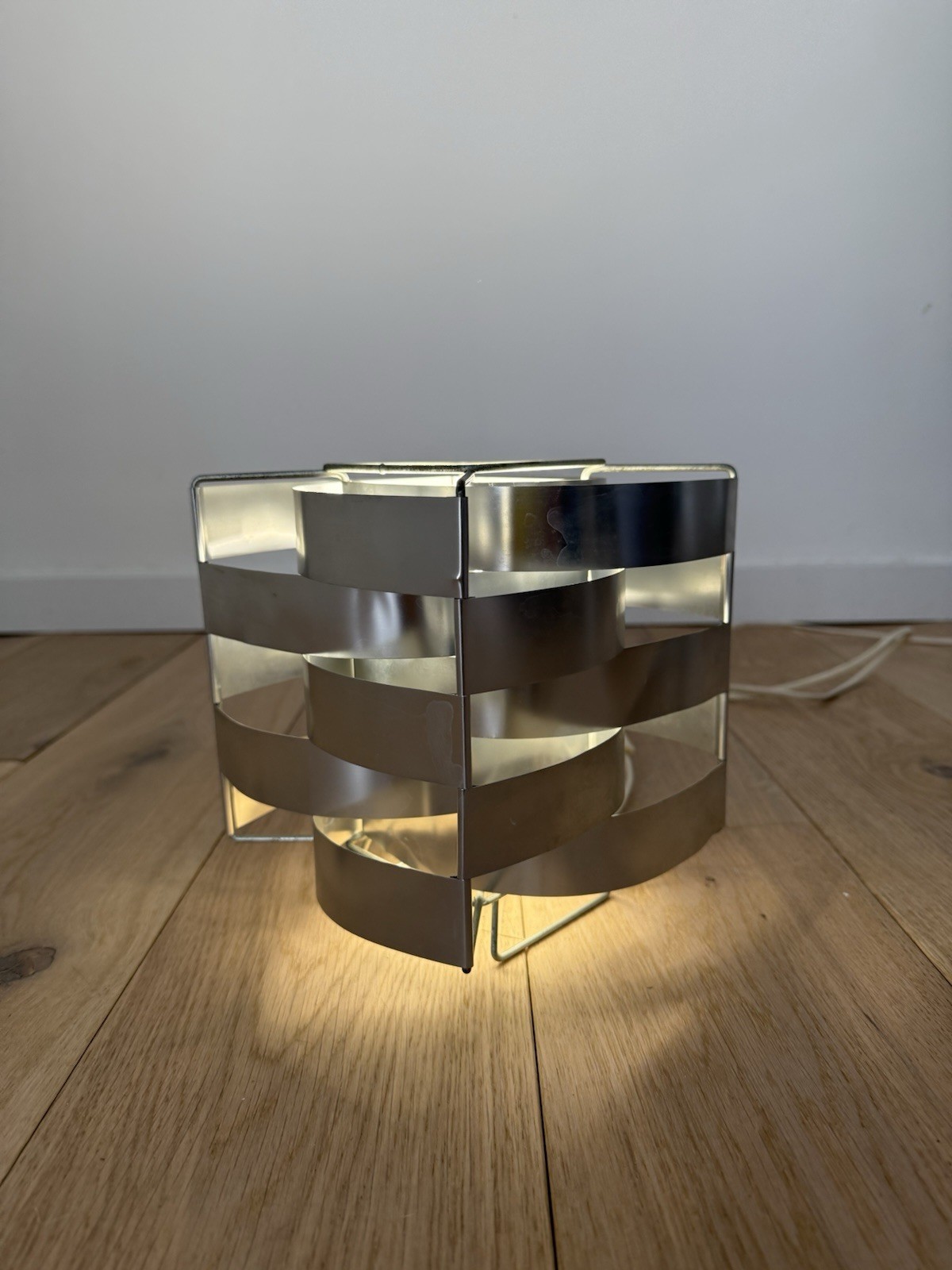 Max sauze uranus space age loft jielde memphis Starck 80s design