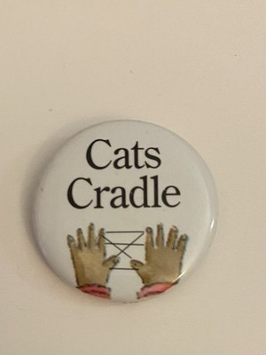 American Girl Grin Pins 142 1994 Cats Cradle Pin Back Button P69