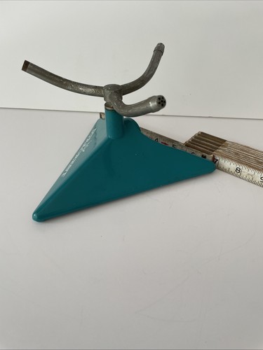 Vintage Duracrest Atomic Midcentury Lawn Sprinkler Metal Garden Triangle 4" - Picture 5 of 18