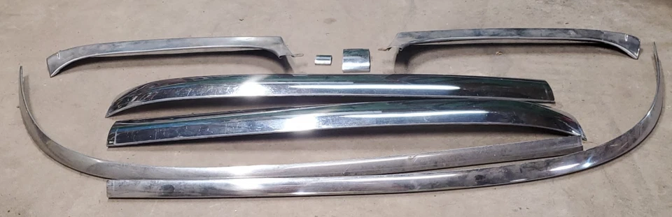 Chrysler Imperial 1962-63 parabrisas delantero molduras de acero inoxidable Foto 3 de 4