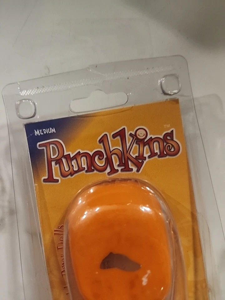 Бейсболка Punchkins средний рычаг бумажный дырокол для скрапбукинга EK PAPER SHAPERS - Изображение 2 из 4