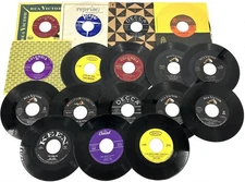 Lot of 17 Vinyl 45's - Sam Cooke, Tony Bennett, Frank Sinatra, Peggy Lee, etc...