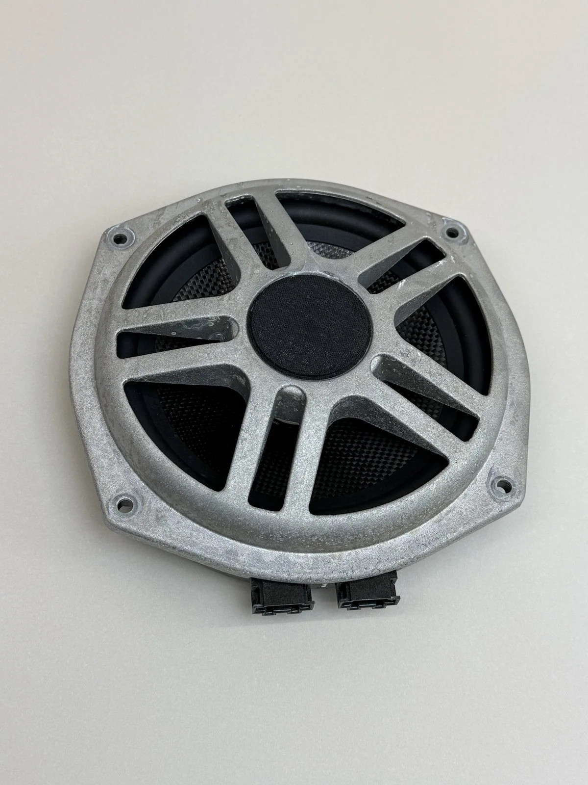McLaren 570S 2016-2021 Speaker P/N 13M1024CP
