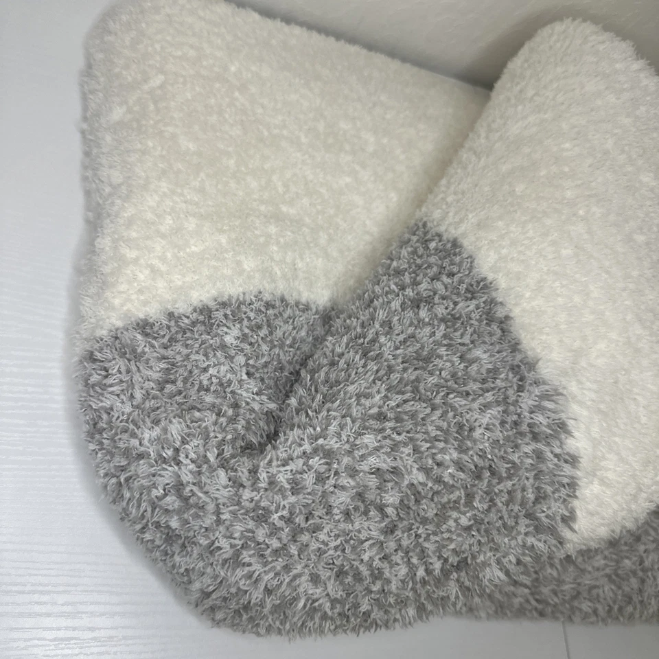 Manta a rayas jaspeadas Barefoot Dreams Luxe BAREFOOT DREAMS®, blanca/gris Foto 2 de 4