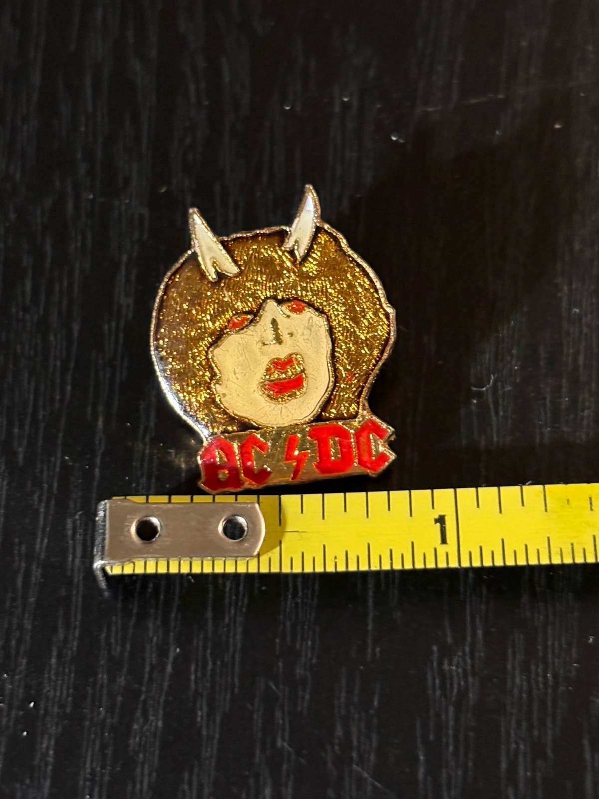 SMALL VINTAGE AC/DC PIN