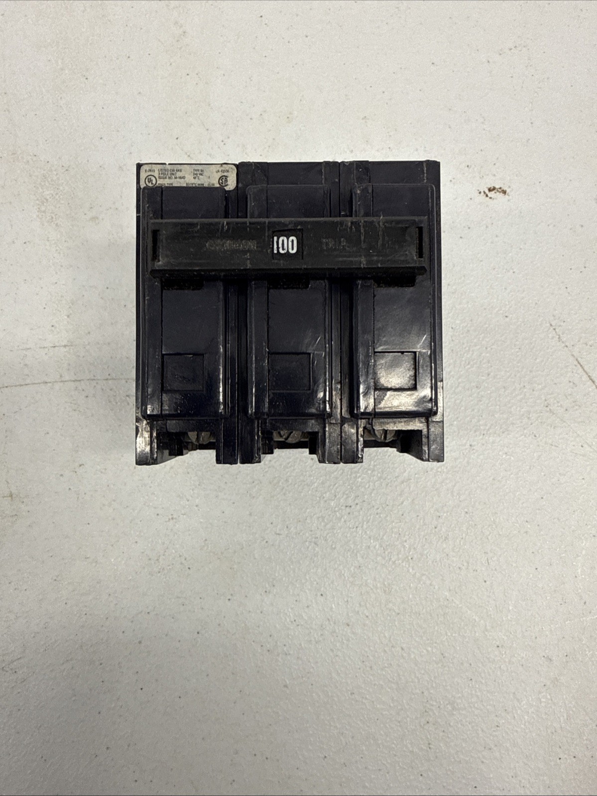 Cutler Hammer BAB BAB3100H 3 Pole 100 Amp 120/240V Circuit Breaker 3P 100A