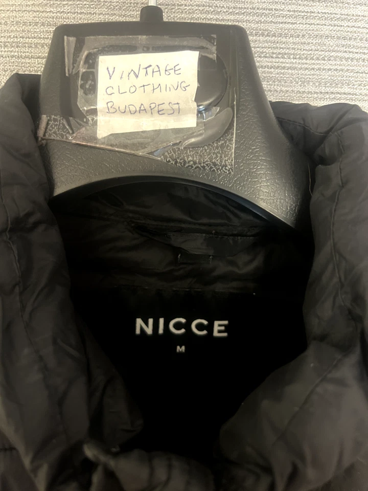 JAQUETA MASCULINA MÉDIA NICCE SEM MANGAS PRETA COM ZÍPER COMPLETO LEVE PUFFER GILET- - Imagem 3 de 4