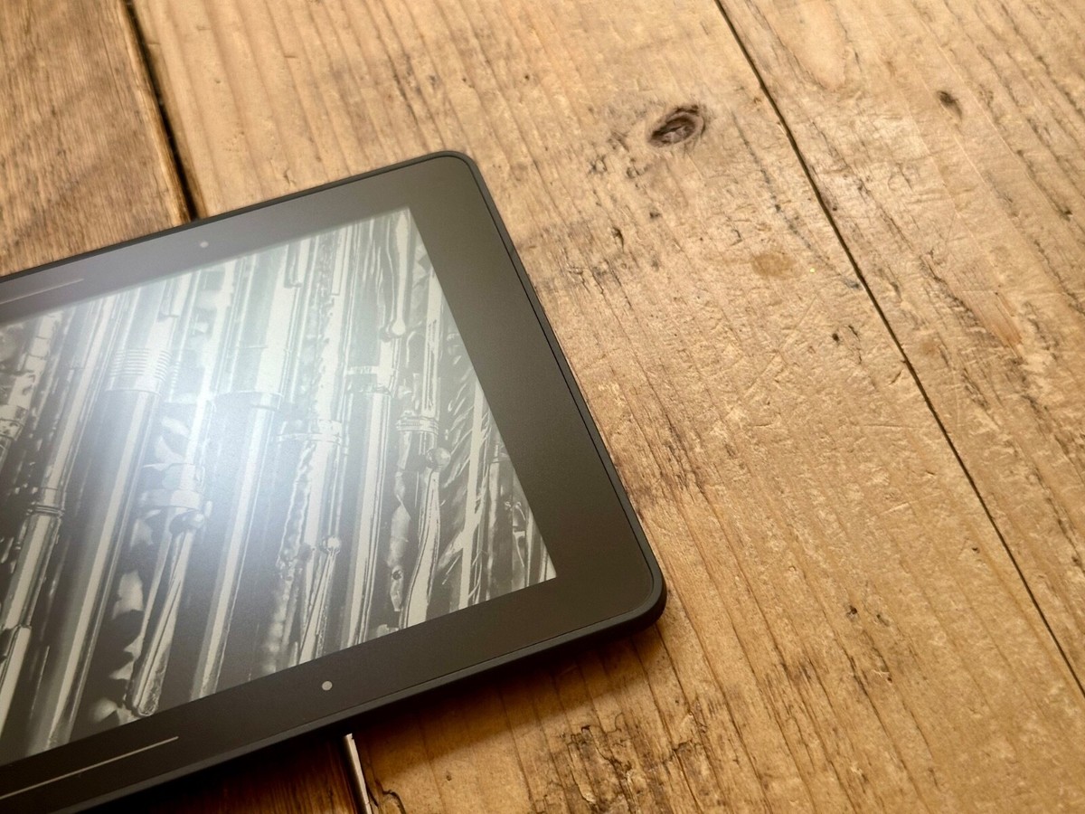 Buy Amazon Kindle Voyage (7th Generation) 4GB, Wi-Fi, 6 inch