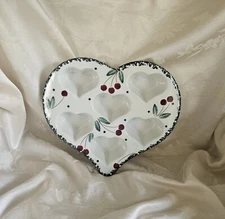 CHAPARRAL STONEWARE HEART SHAPED MUFFIN BAKING DISH - CHERRIES - 12"