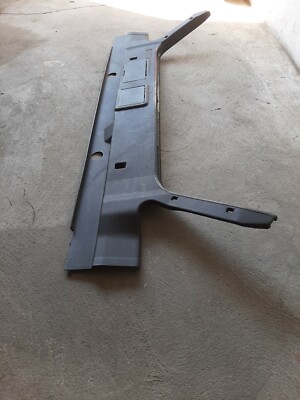 Panneau De Coffre Arrière Mercedes W124 – OEM 1246942425 – Noir