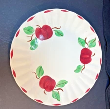 Blue Ridge Southern Pottery Beaded Apple Colonial Rim 10 1/2" Dinner Plate