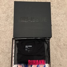 RIHANNA - LOUD  RIH-ISSUE LIMITED EDITION BOX  SHIRT ONLY  NO VINYL LP