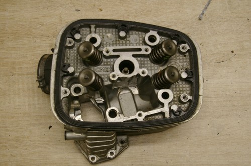 BMW R1100 R / GS / RT / RS 1994 - 2001 1342008 Zylinderkopf rechts