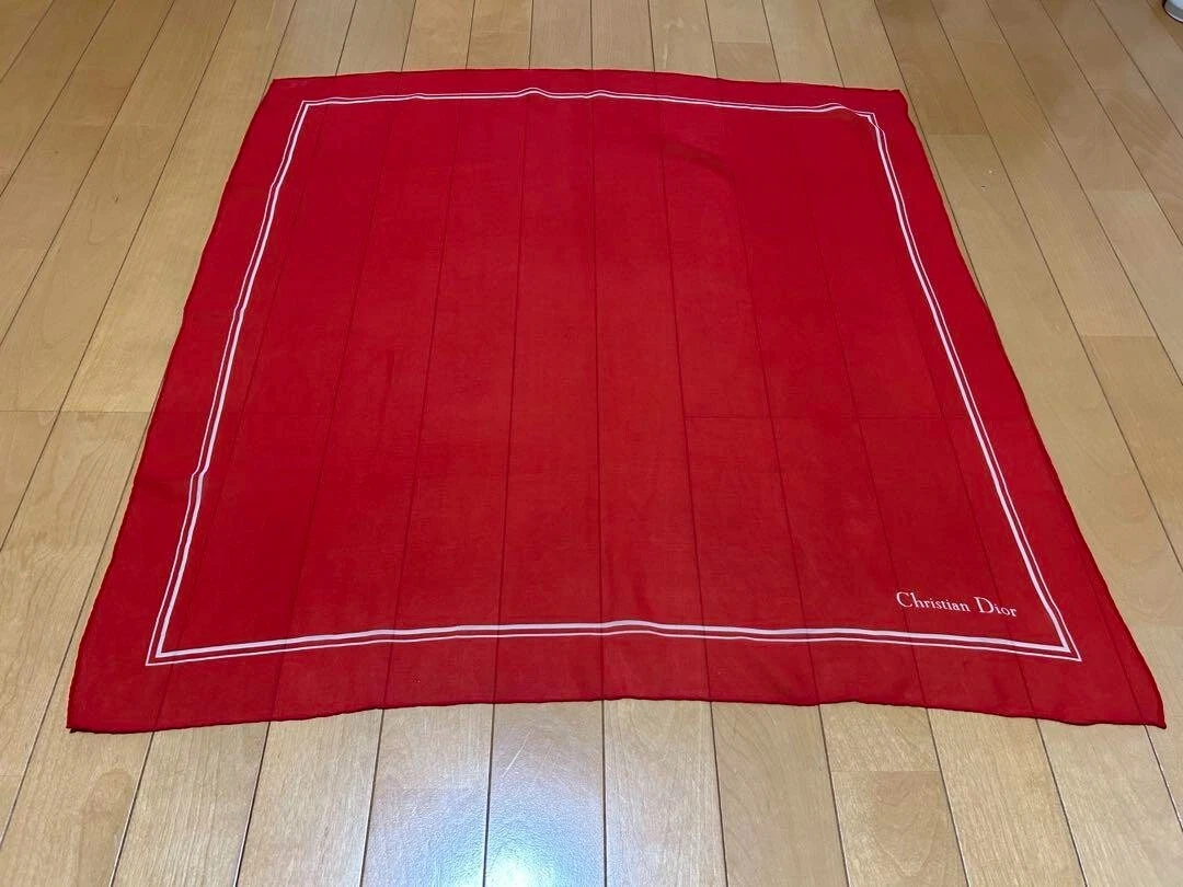 Foulard Dior authentique tissu mode ruban 75 cm x 76 cm rouge blanc matière transparente