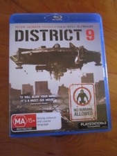 BLU-RAY DISTRICT 9  NO HUMANS ALLOWED  ** GREAT ** MUST SEE ****