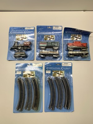 Cobblestone Corners Engine Tender Flat Car Box Car Caboose Curve Track Lot
