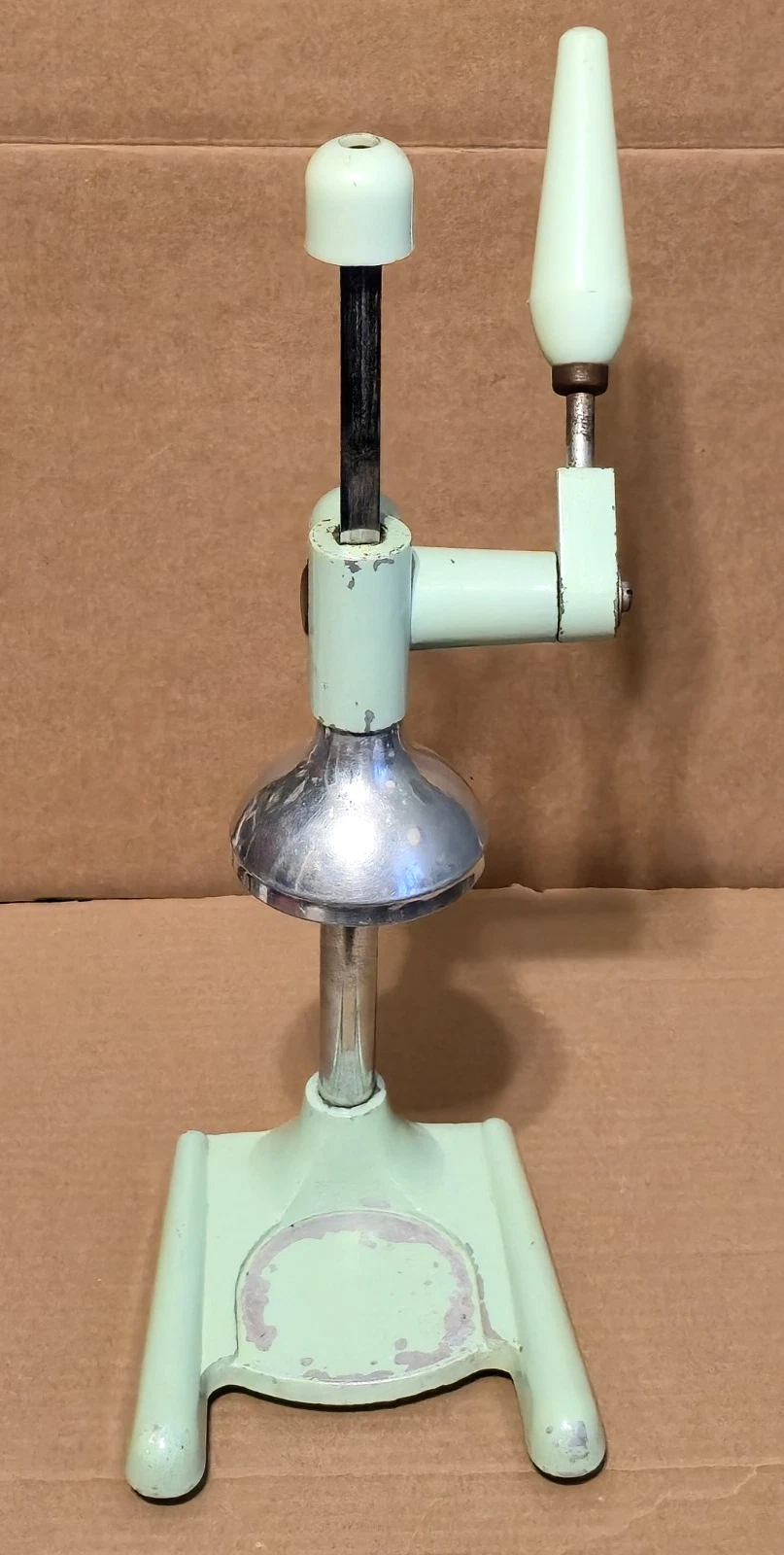 Vintage Birtman Manual Juicer Extractor Commercial Juicing Press - RARE
Opens in a new window or tab