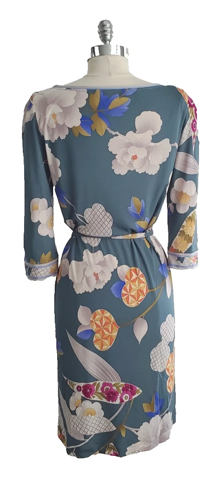 Leonard Paris Silk Floral Jersey Dress w Tie Boat Neck 3/4 Sleeve Knee Length 38 - Image 4 of 4