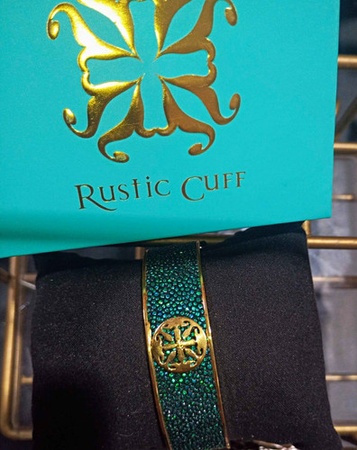 Rustic Cuff Green Textured Gold Tone Glitter Stackable Cuff Bangle Bracelet