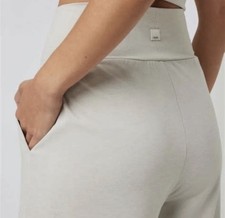 Vuori luxe at ease X-Large off -white cream pleated tapered pants