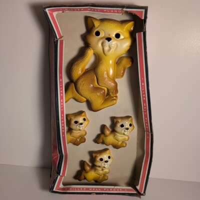 Vintage 1970s Miller Studio Chalkware Magic Mounts MCM Hanging Cat Kitten IN BOX