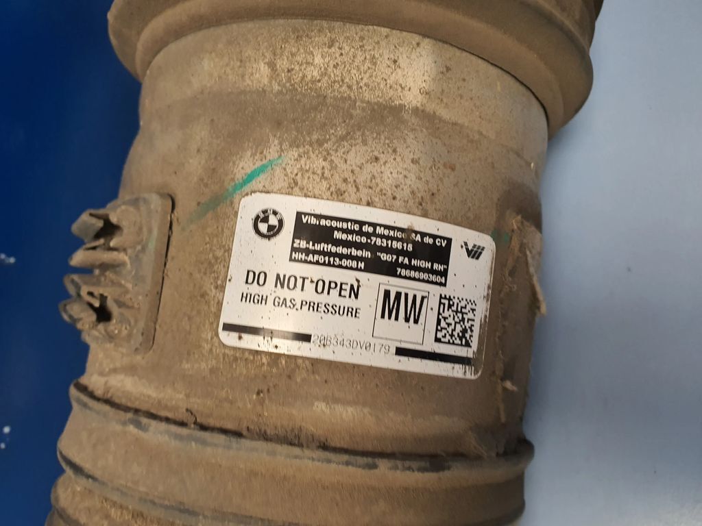 BMW X7 G07 2018 Right air suspension front shock absorber AXP40799  