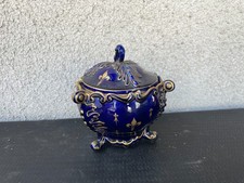 Bonbonnière ancienne en faïence bleue cobalt décor doré