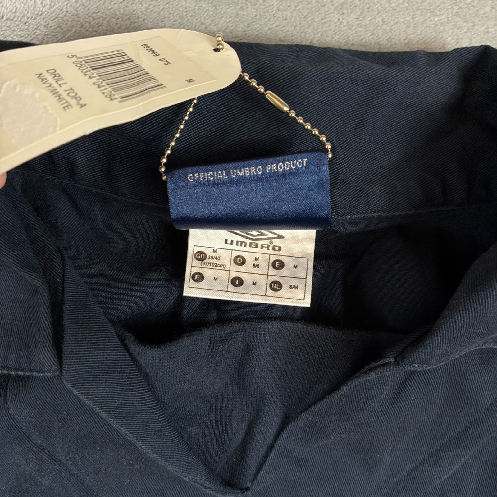 Vintage Umbro 2000's Y2K Navy Blue Size Medium Drill V Neck Pullover Sweatshirt image 5