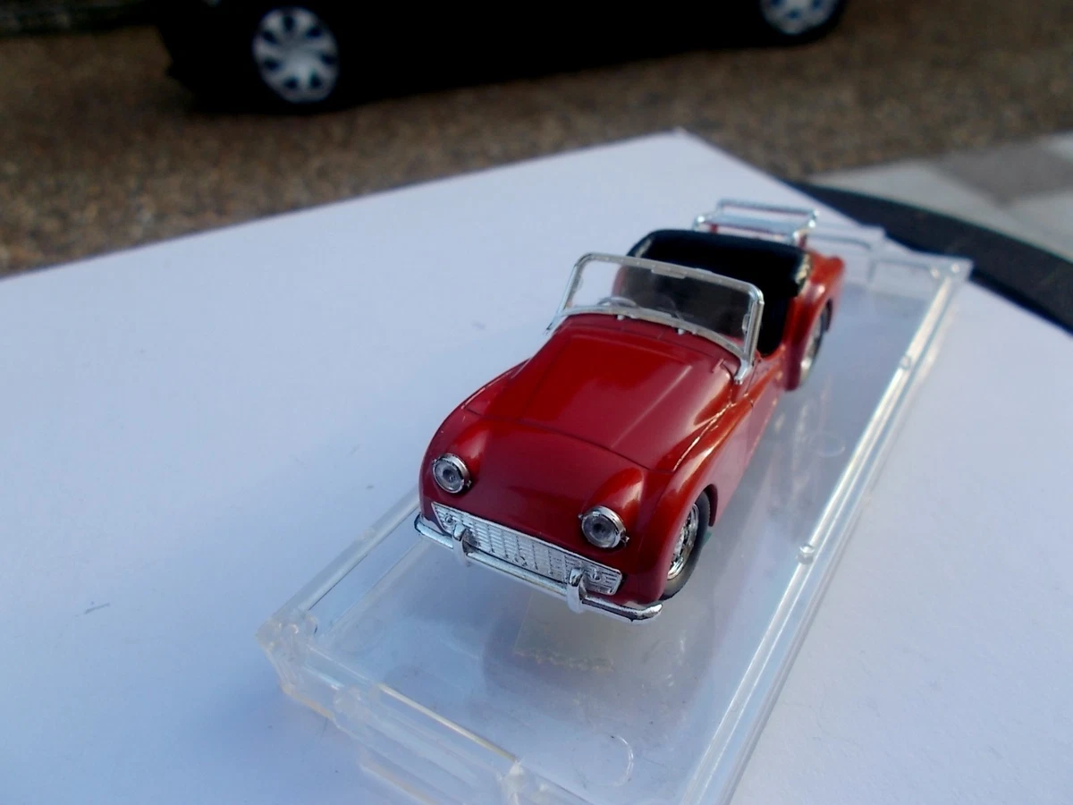 AMR Triumph TR3A Verte – Miniature 1/43 Collection – Boîte D'origine