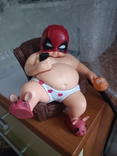 Figurine Deadpool – Fat Boy avec Portable 12cm - Foto 10 di 11