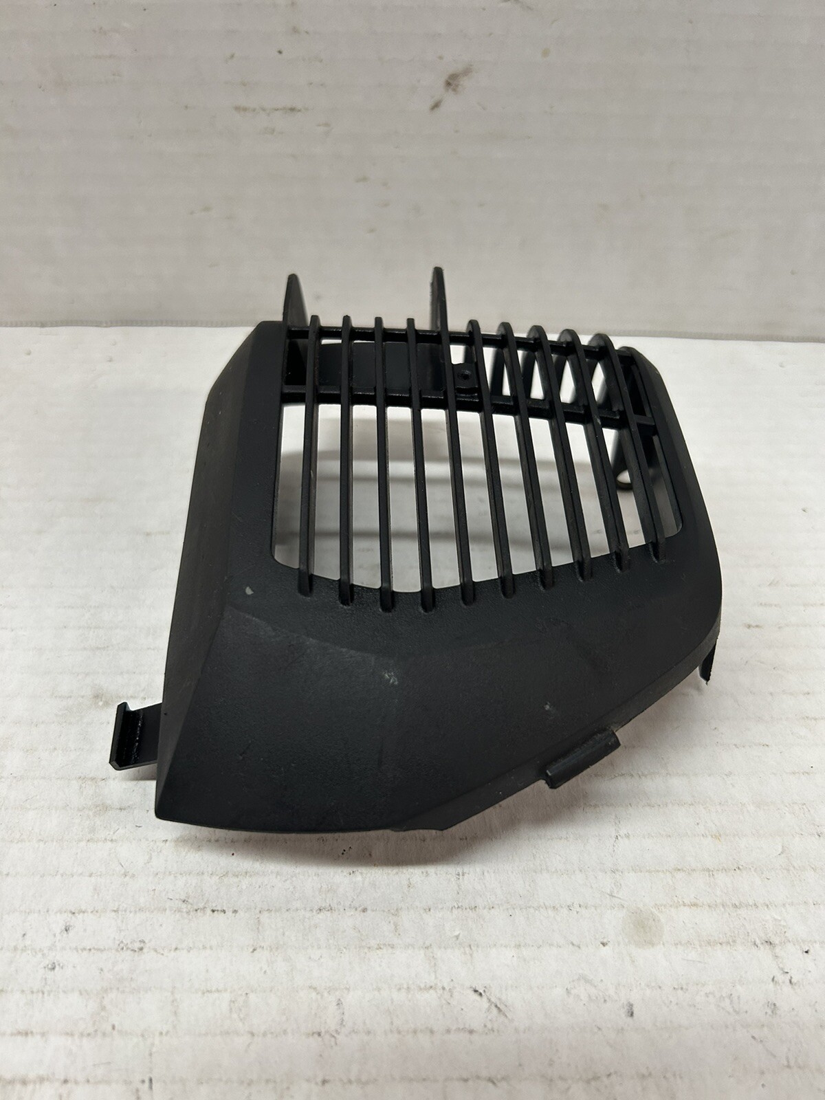 Poulan Pro PP338PT Trimmer muffler guard 545156301