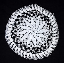 vintage-antique-white-round-pin-wheel-crochet-doily-16-inch-diameter