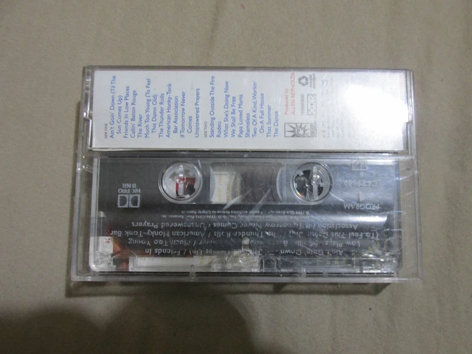 Garth Brooks "The Hits" Limited Time Only, 1994 Vintage Cassette Tape - Image 3 of 4