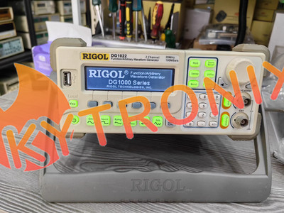 RIGOL DG1022 FUNCTION/ARBITRARY WAVEFORM GENERATOR 20 MHz,2CHANNEL USED