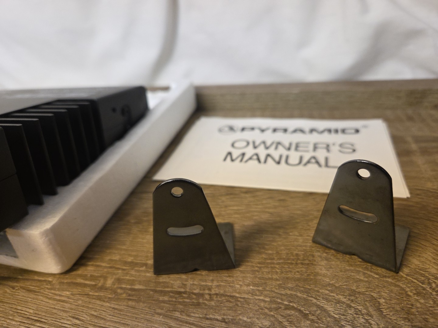 Pyramid Equalizer SE906-VL-LED NEW NOS 300 Watt Amp 80's Vintage