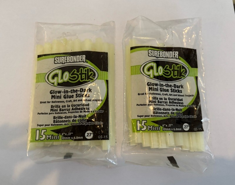 Lot Of 2 Pkg Surebonder Glow In The Dark Mini Glue Sticks