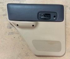 Jeep Cherokee XJ 1997-2001 conductor trasero izquierdo color tostado/panel de puerta beige