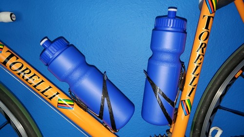 Pair of Bike or Fitness Water Bottles 28oz - BPA Free - BLUE w/ blue lid - NEW - Picture 1 of 2