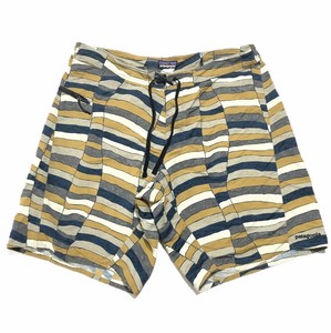 mens swim trunks with cargo pockets