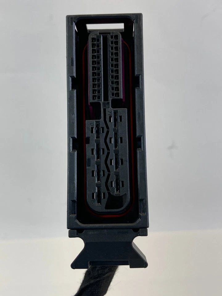 Conector de cable módulo de freno de estacionamiento Audi A6 Quattro 2007-2011 4F0973863A OEM Foto 3 de 4