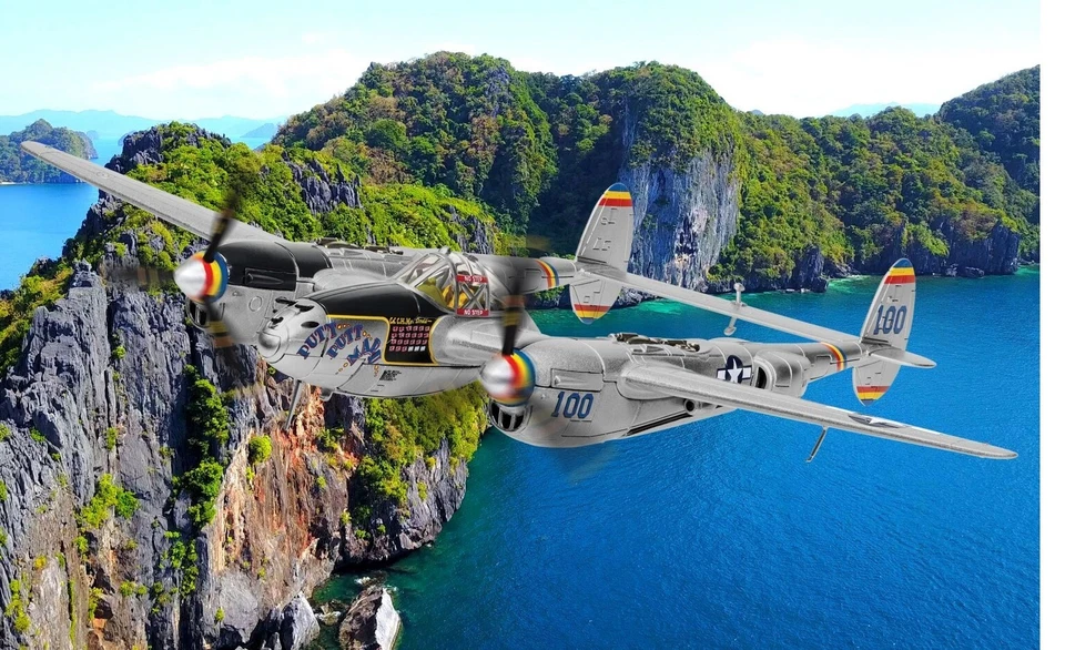 Corgi Lockheed P-38L Lightning Putt Putt Maru 1:72 AA36617 - Image 3 of 3