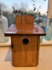 Außen Holz Vogelhaus Hängehalterung Handarbeit Natur Lackiert Hof Neu
