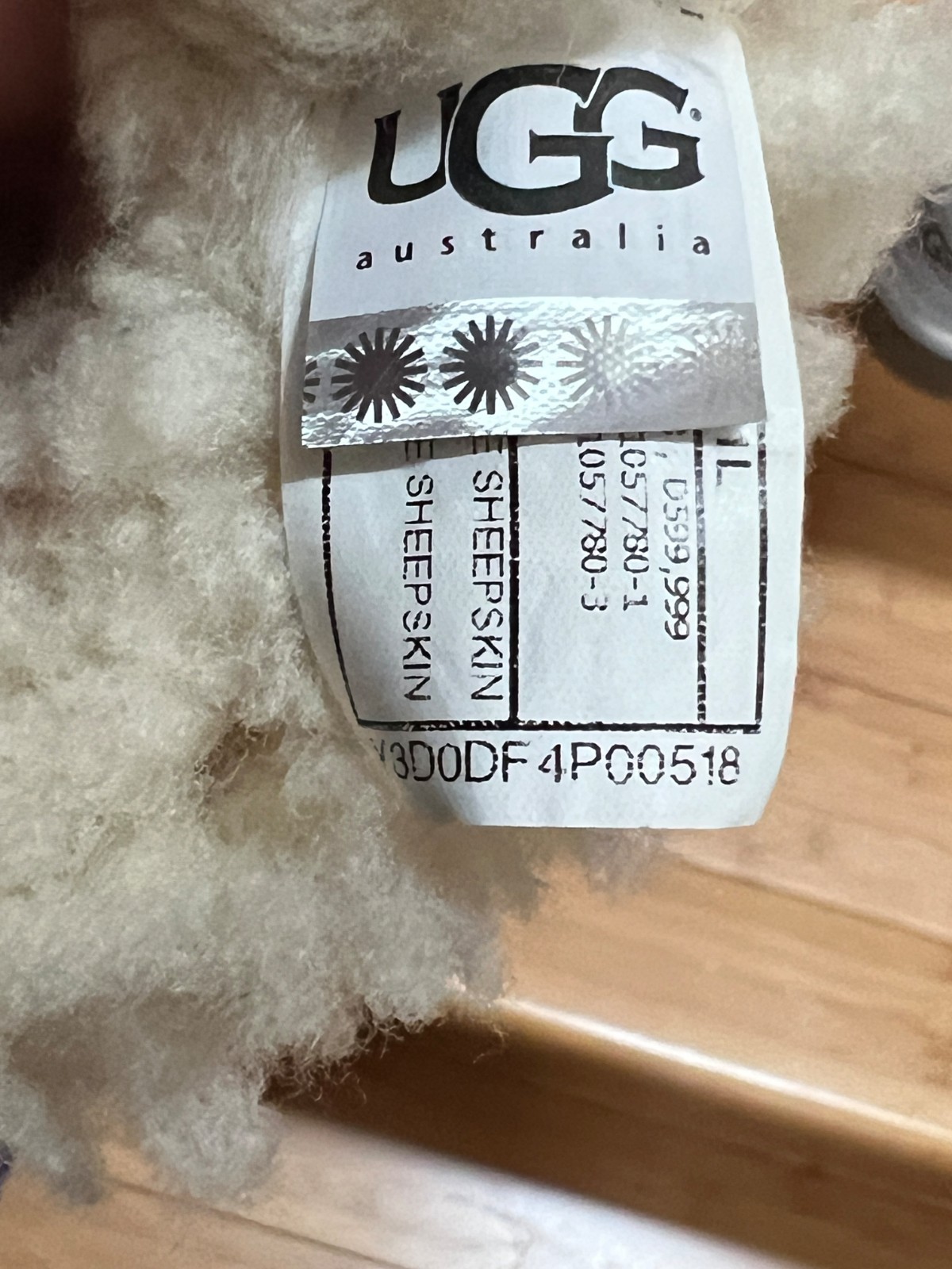 UGG Women’s Light Gray Bailey Button Shearling Bo… - image 9