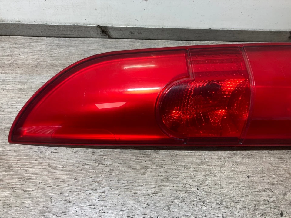 2003 RENAULT KANGOO PASSENGER & DRIVER SIDE REAR TAIL LIGHTS PAIR - Image 4 of 4